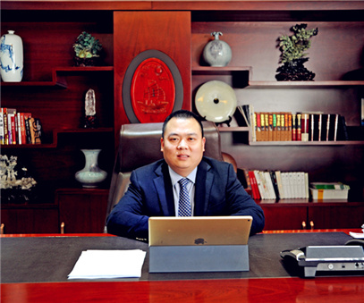 新時(shí)代，我們堅定前行