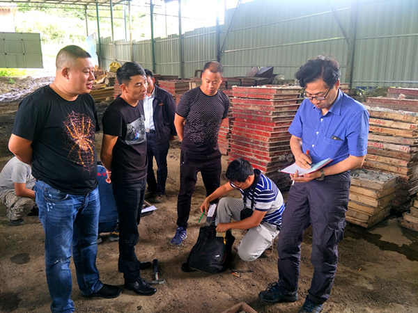 昆明理工大學(xué)地質(zhì)教授韓潤生到貴州開元進行技術(shù)交流